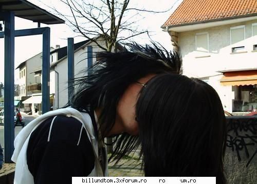 credetzi k bill are prietena??? - Oana - Bill