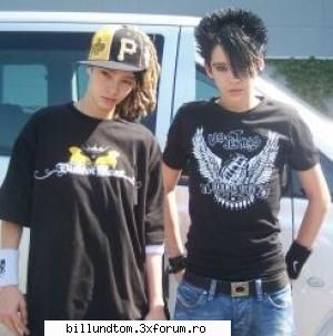 poze cu bill kaulitz - Poon si eu o poza ......:D Da apare si Tom in - Bill