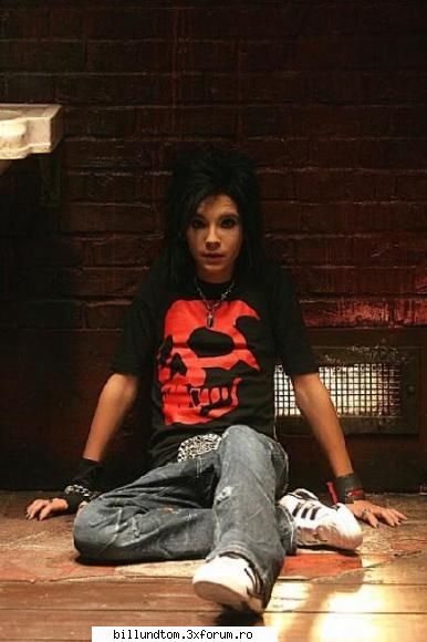 poze cu bill kaulitz - cel mai scump suberb baiat din loome!! de abia - Bill