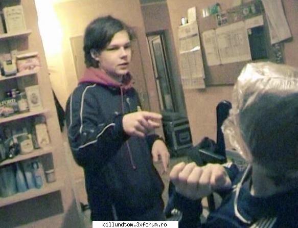 poze cu bill kaulitz - gustav` k punga p` cap - Bill