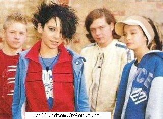 poze cu bill kaulitz - belea` poza.. ..mai molt imi` plake qm a` ieshit - Bill