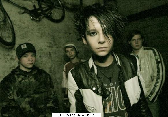 poze cu bill kaulitz - ce`mi plake poza astaaa`.. cel` mai sweet or - Bill
